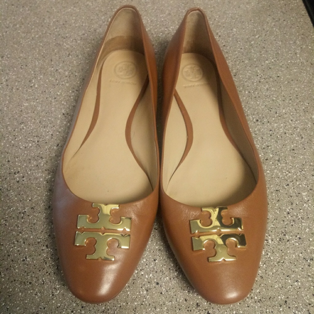 Tory burch cognac flats!